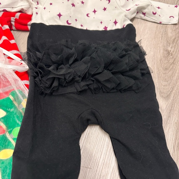 Holiday Bundle 0-3month - Picture 6 of 7